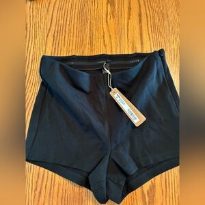 SKIMS High Waisted Hot Short